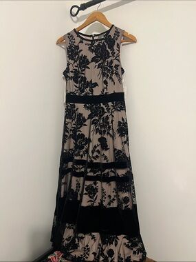 Taylor Dresses Black Floral Velvet Overlay Midi Dress - Black/Taupe